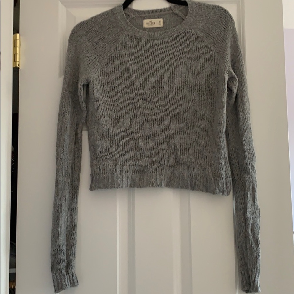 grey hollister crop sweater